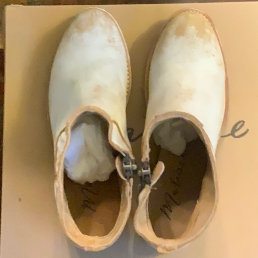 Matisse Duke White color size 6 M Brand new never worn.